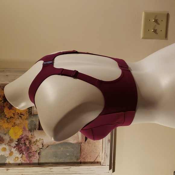 Sweaty Betty Sports Bra - Picture 5 of 10